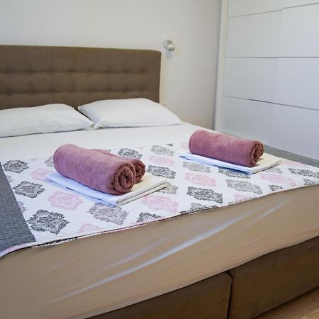 Apartamento Apartman Lana Omišalj Exterior foto