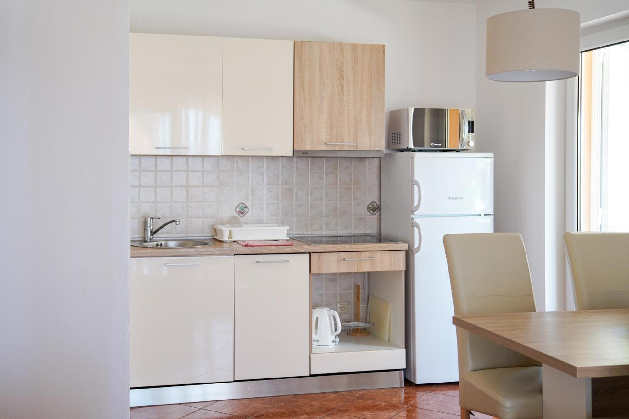 Apartamento Apartman Lana Omišalj Exterior foto